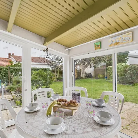 200 M De La Mer, Maison Pour 7 Avec Jardin * La Guérinière