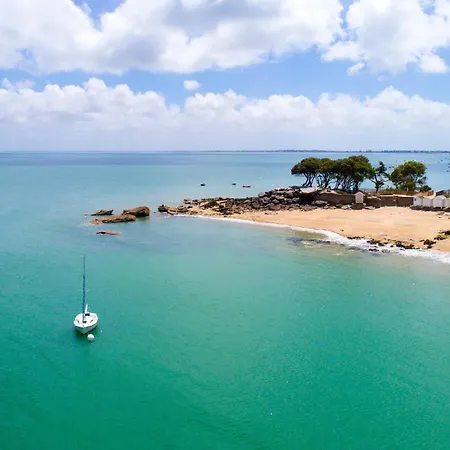 200 M De La Mer, Maison Pour 7 Avec Jardin בית נופש *
